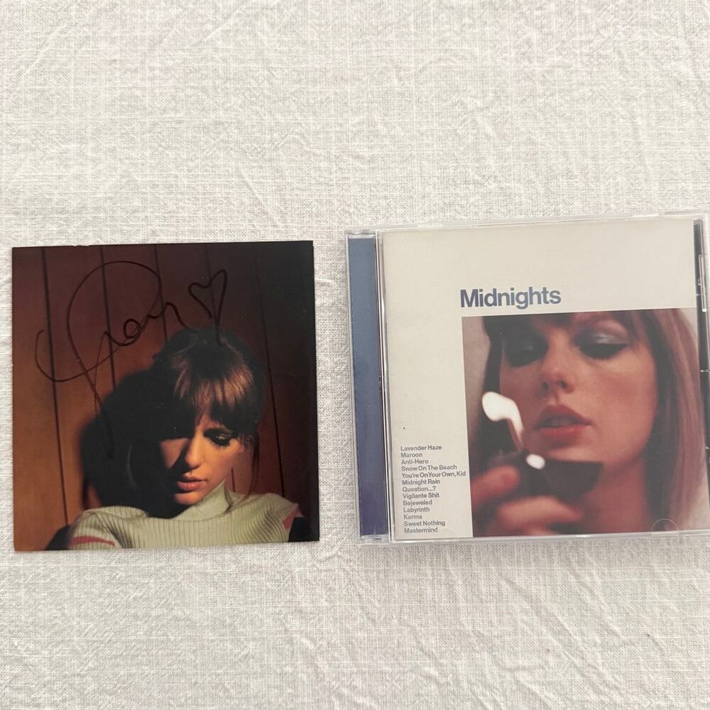 Taylor Swift | Midnights signed autographed Moonstone blue CD with heart